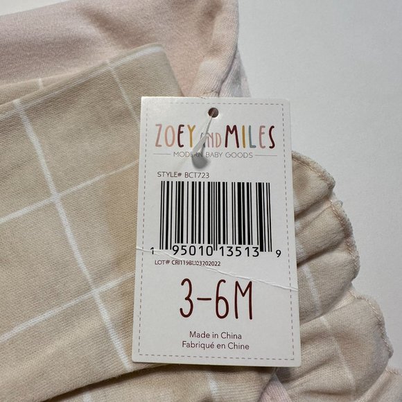 3-6M Zoey and Miles Baby Girls 3 Piece Outfit Set | Bodysuit, Pants and Bib - Picture 7 of 7